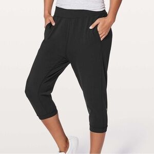 Lululemon Rejuvenate Crop 18" - Sz 4